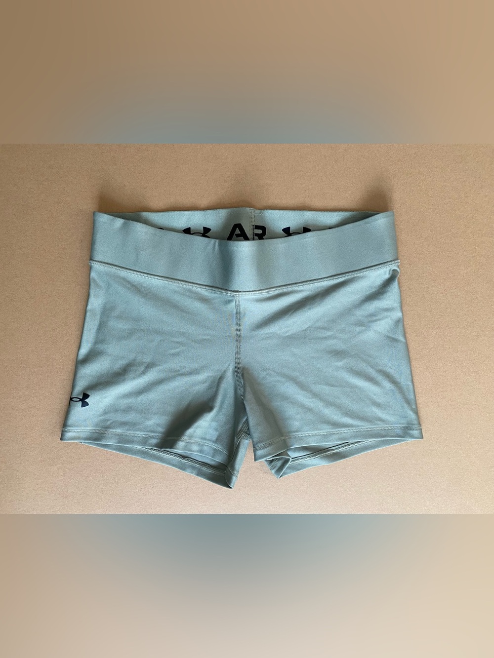 Under Armour Women's HeatGear Grove Green Mid Rise Shorts